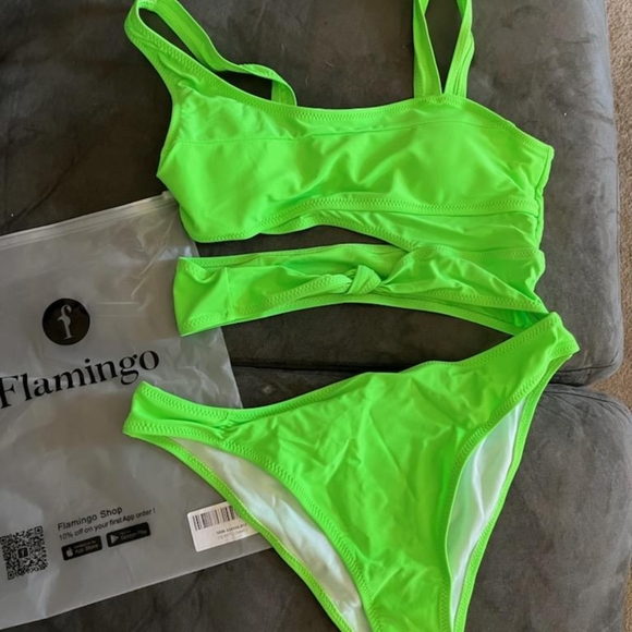 FLAMINGO SWIM SUITE - Picture 1 of 2